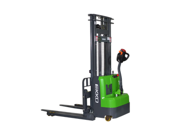 Ekko Lithium Straddle Stacker 118