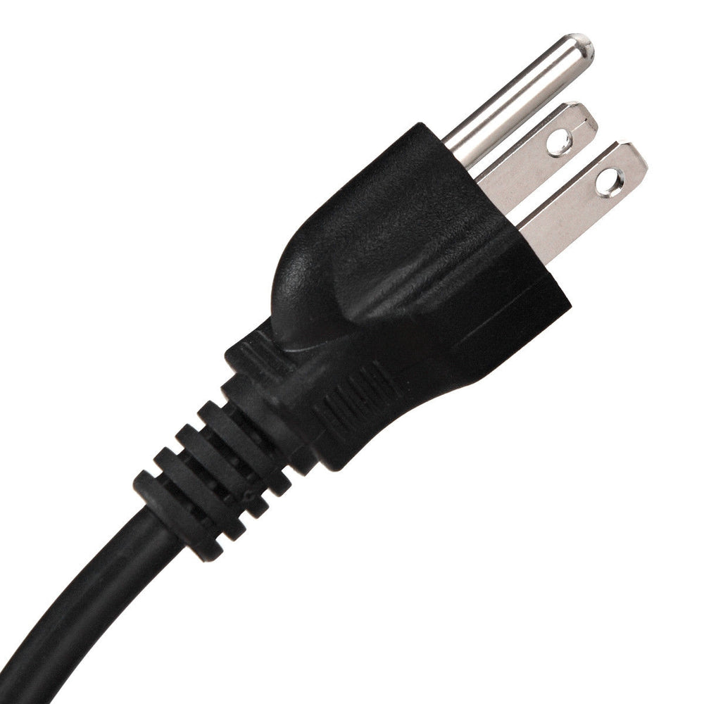 Close-up of the power plug for the 950 W air blower pump fan, designed for inflatable bounce houses and outdoor use.