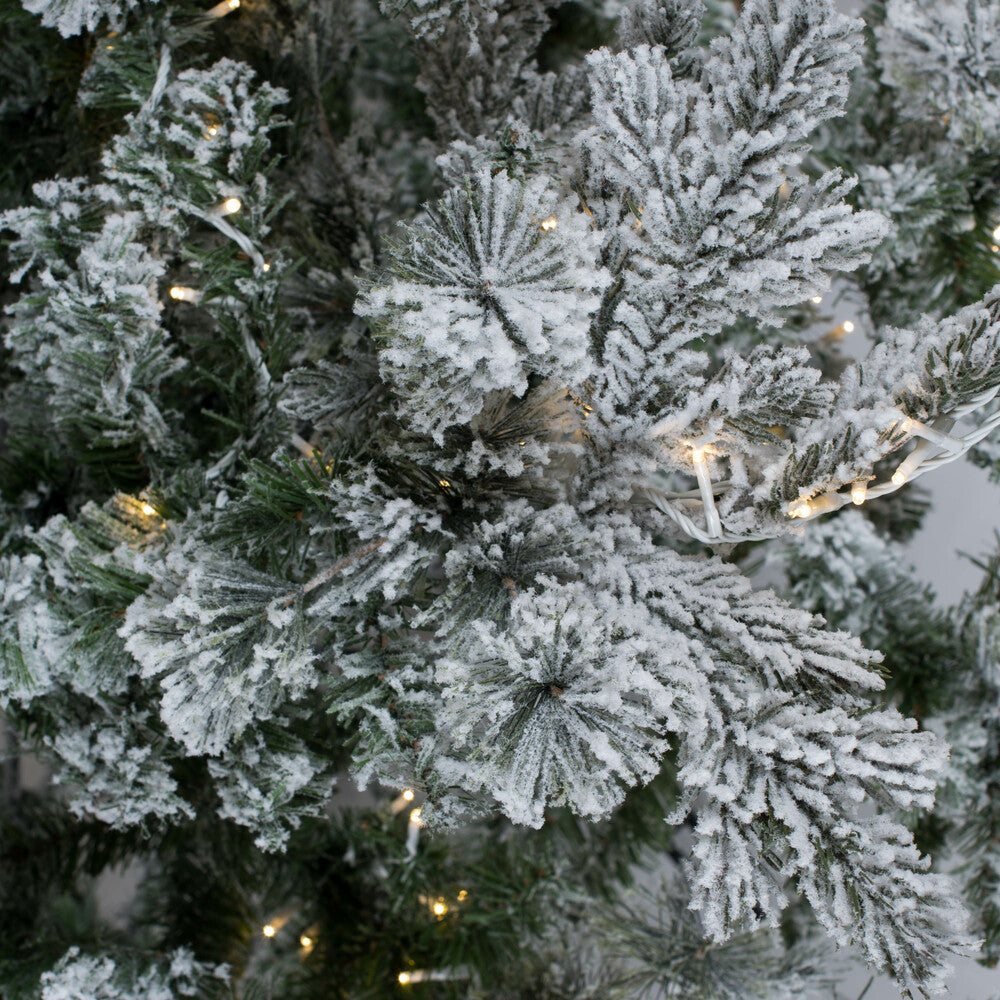 Vickerman Flocked Sierra Fir Artificial Christmas Tree 7.5' Pre-Lit Warm White LED Lights New