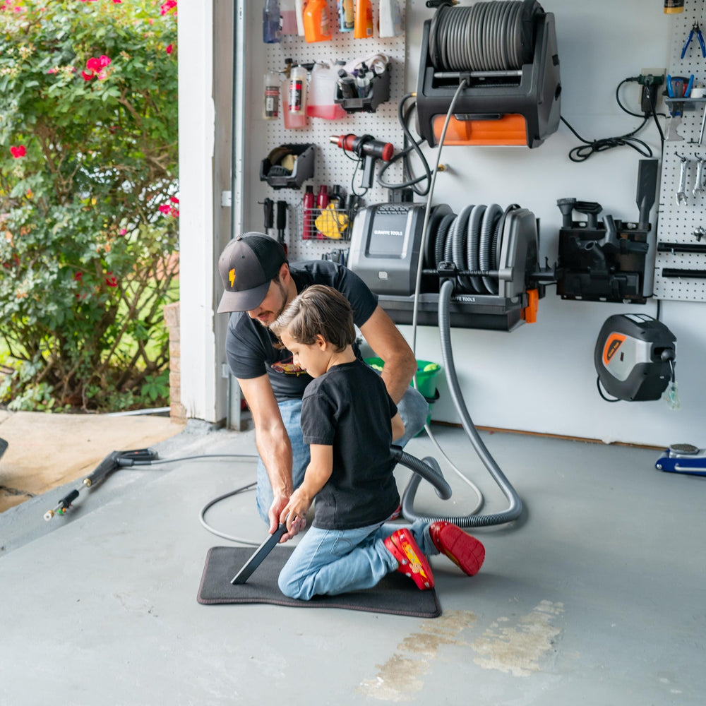 Giraffe Tools All-in-One Garage Cleaning System New