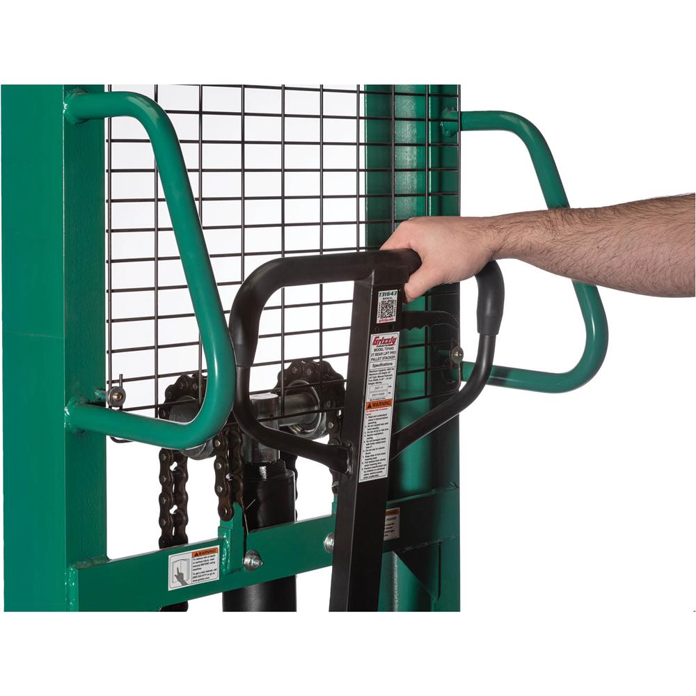 Grizzly T31643 - 2-Ton Bear-Lift Pro Pallet Stacker