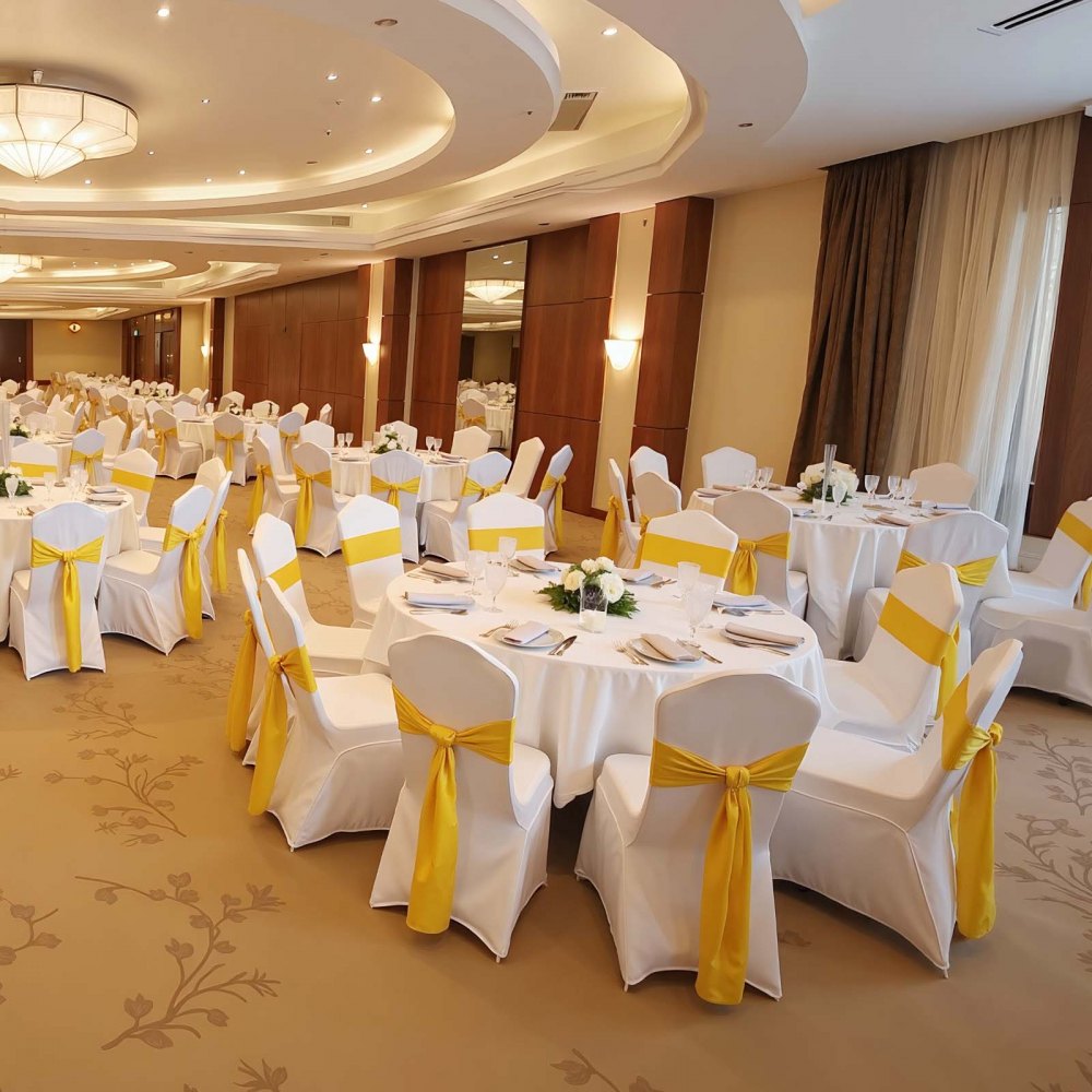 VEVOR Stretch Spandex Folding Chair Covers, Universal Fitted Chair Cover, Removable Washable Protective Slipcovers, for Wedding, Holiday, Banquet, Party, Celebration, Dining (50PCS White)