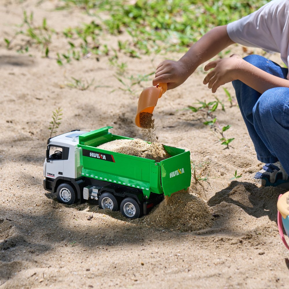 VEVOR RC Dump Truck Toy, 9-Channel 1:18 Scale, Remote Control Dump Truck RC Construction Vehicle Truck Toy with Light & 2 Rechargeable Batteries Birthday Gift for Toddlers Kids Boys and Girls Age 8+