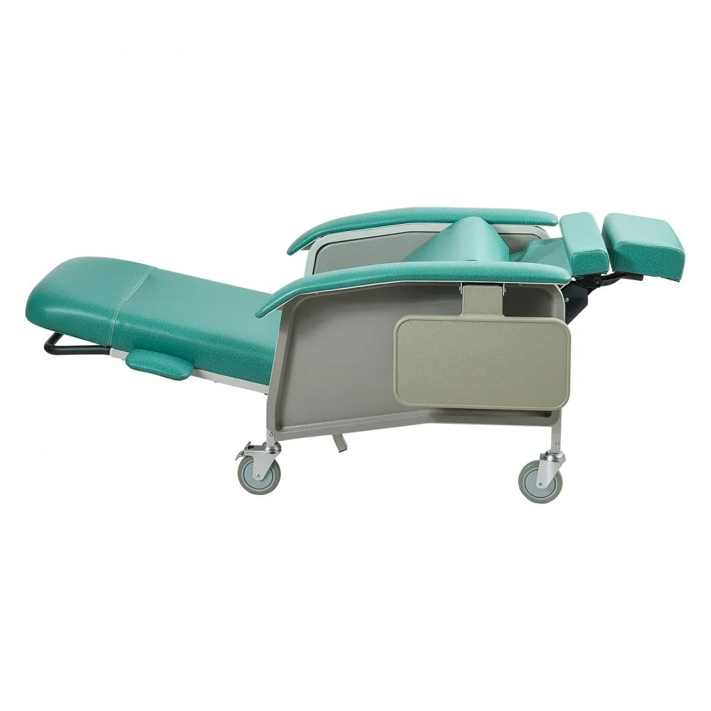 VEVOR 4-Position Geri Reclining Chair 500LBS Capacity Geri Chair Recliner, 4-Wheel Medical Recliner Chairs with Trendelenburg, Soft Padded Seat & Trays for Hospitals, Clinics, Geriatric Home Care