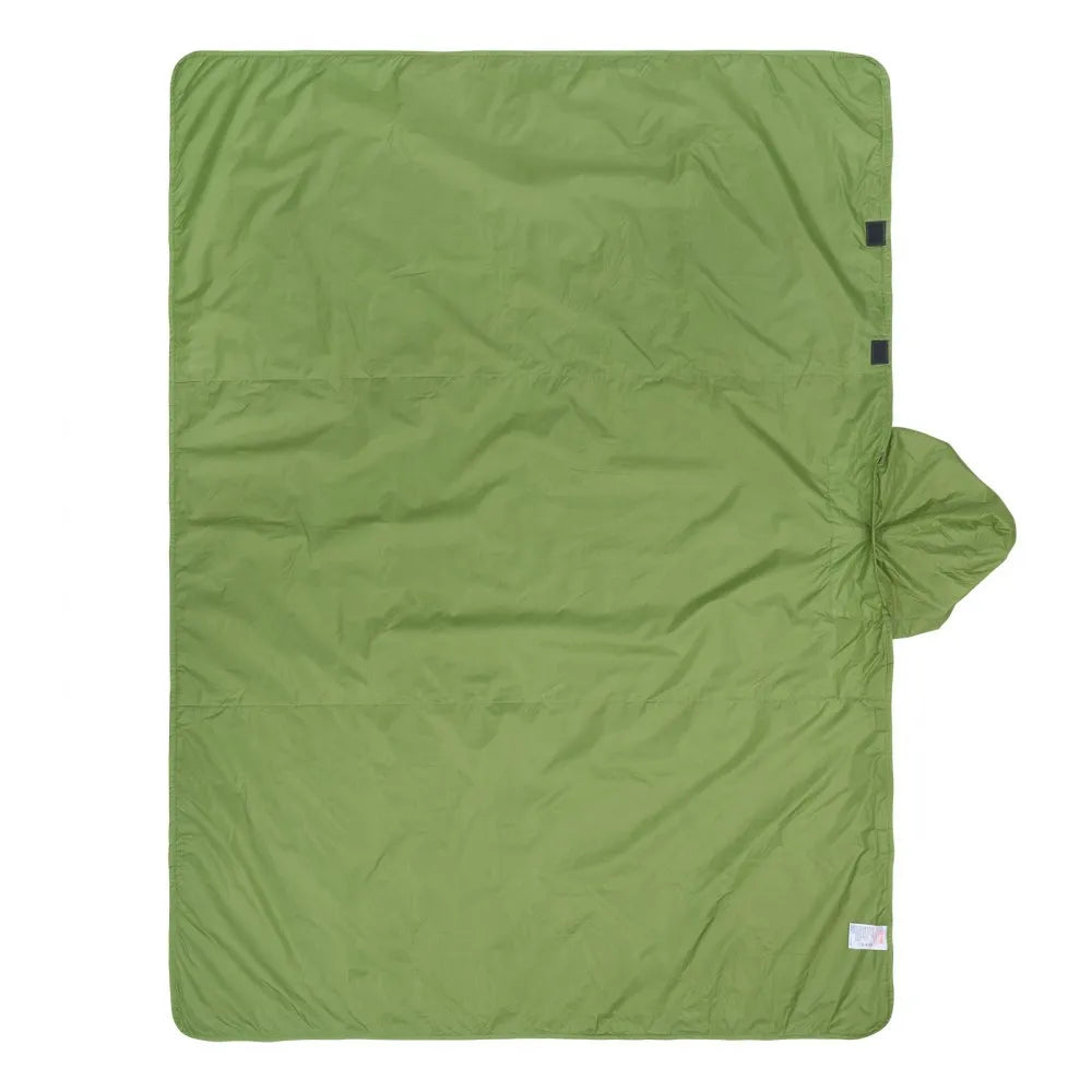 VEVOR Camping Blanket, Large Warm Wearable Stadium Blanket, Waterproof & Windproof, Polyester Fleece, Flame Retardant, Great for Outdoors, Picnics, Hiking, Sports Events, Travel, 79" x 59", Army Green
