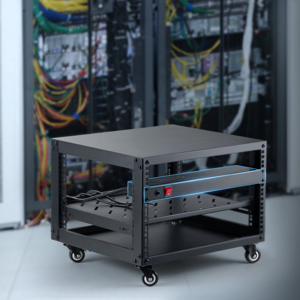VEVOR 1U PDU, 8 Outlets, Rack Mount Power Strip Fits Standard 19" Server Racks, with Integrated Switch Surge Protection & Overload Protection, 110-125V/15A, Ideal for Home and Office