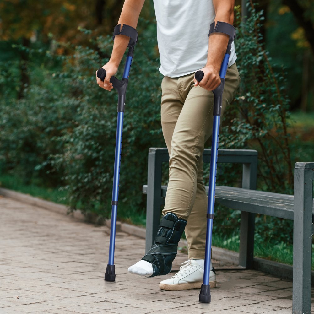VEVOR Forearm Crutches for Adults, 11-Level Height Adjustable Walking Crutches with 4-Level Upper Cuff, Lightweight Aluminum Medical Support Crutches for Leg Injury Surgery Disabled, 1 Pair (350LBS)