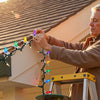 VEVOR Christmas Light Clips, 200 Pack, Weatherproof Holiday Outdoor Lighting Hanging Hooks, Mount to Shingles & Gutters, for C3, C4, Mini, Outside String Lights, Christmas Decoration, No Tool Required