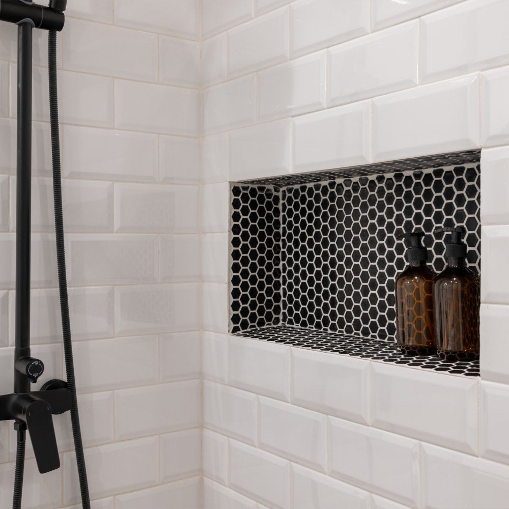 VEVOR Shower Niche, 16 x 20 x 4 inch Recessed Wall Niche with Movable Divider Shelf, Modern Soap & Shampoo Storage Organizer, Square Corners, Sealed Waterproof Design, Black for Bathroom Shower