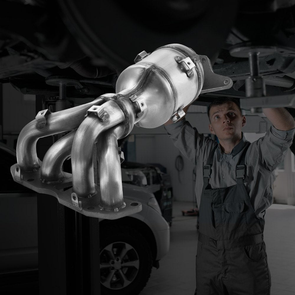VEVOR Catalytic Converter, Compatible with Nissan Altima 2007 2008 2009 2010 2011 2012 2013 2.5L L4, Front, Replacement OE 674-933, Stainless Steel High Flow Converter, for Exhaust Gas Purification