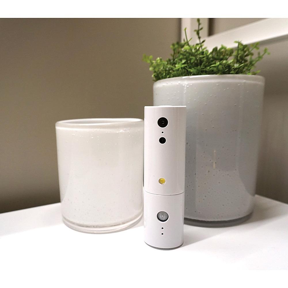 Amaryllo Hermes Biometric Auto Tracking Portable Indoor Security Camera Comes With 1 Year of 24/7 Recording Service Plan White New